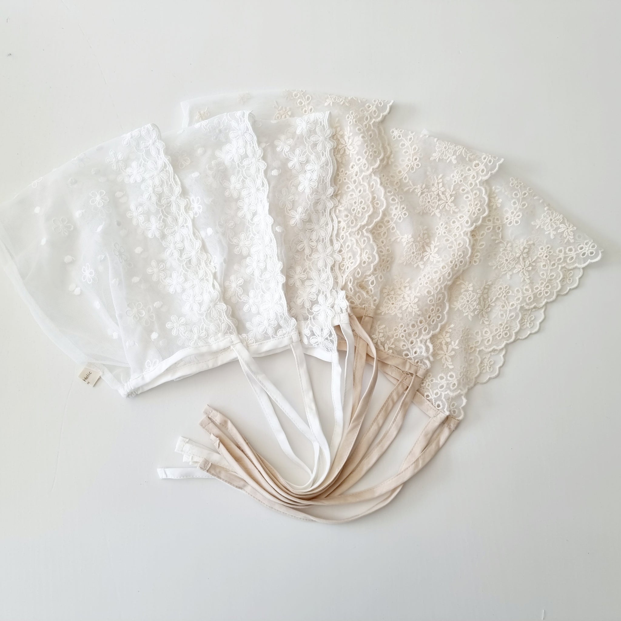 LACE BONNET